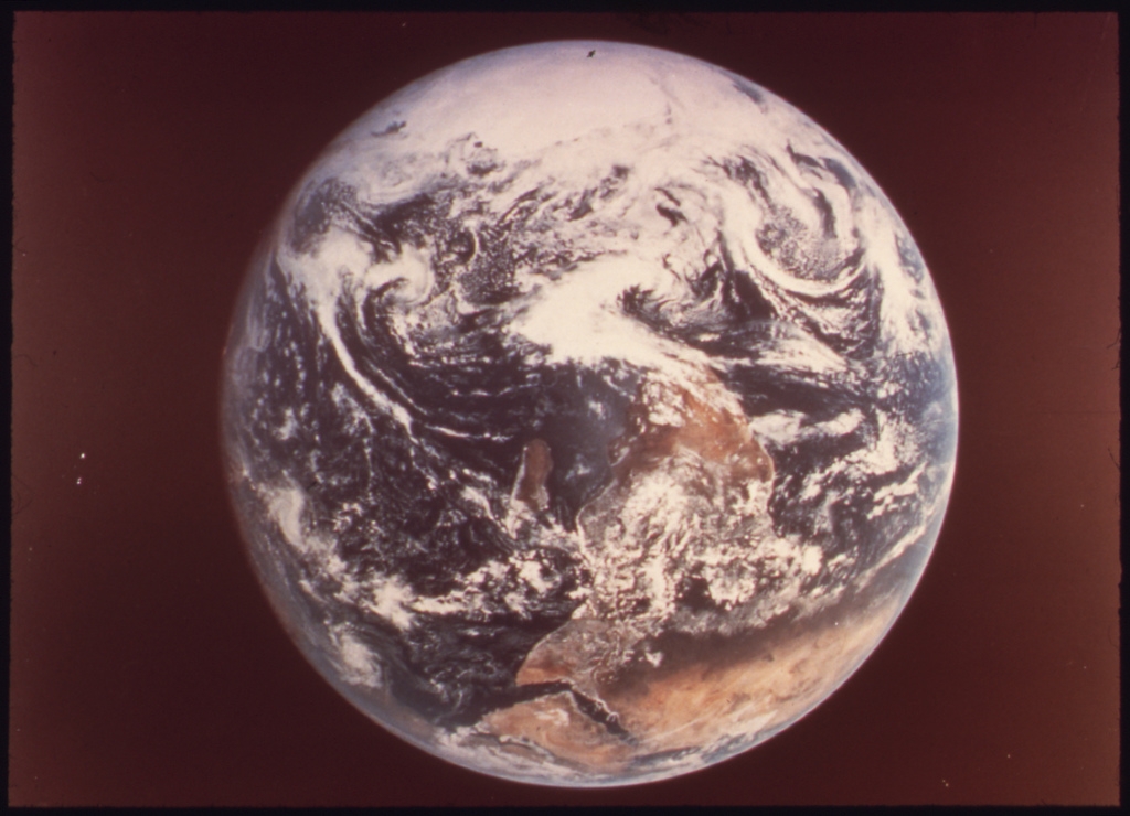 Earth from Apollo 17 1
